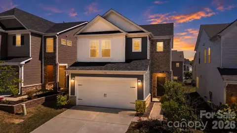 527 Palmarosa St, Fort Mill, SC 29715