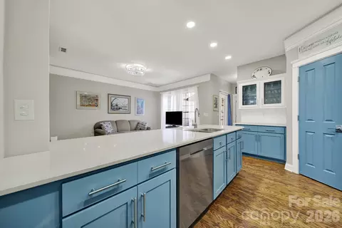 Kitchen - 4214 Settler Heights Dr, Fort Mill, SC 29708 photo 3 of 4