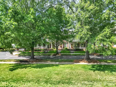 Exterior - 4214 Settler Heights Dr, Fort Mill, SC 29708 photo 5 of 7