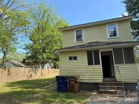 Exterior - 1101 E Pine St, Lincolnton, NC 28092 photo 3 of 3