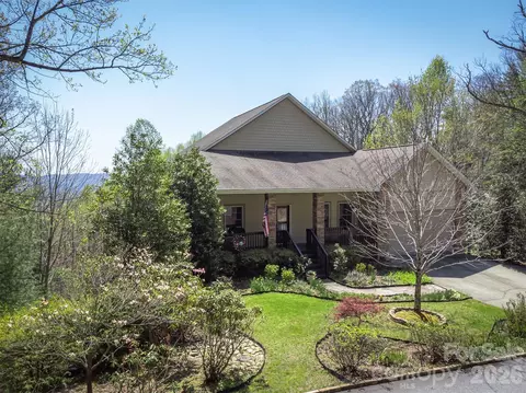 172 Sunny Ridge Rd, Hendersonville, NC 28739
