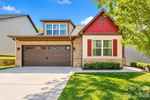 9 Partridge Berry Ln, Weaverville, NC 28787