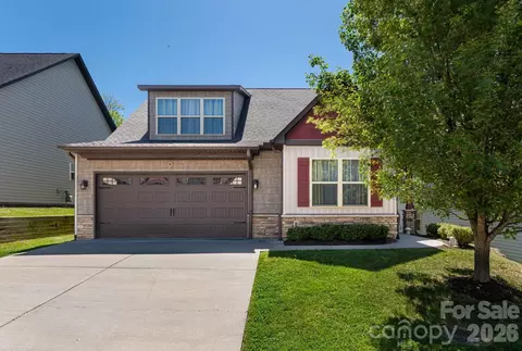 9 Partridge Berry Ln, Weaverville, NC 28787