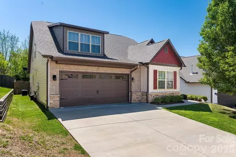 9 Partridge Berry Ln, Weaverville, NC 28787