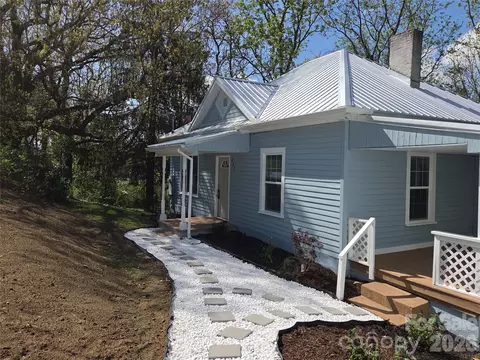 267 Beaverdam St, Canton, NC 28716