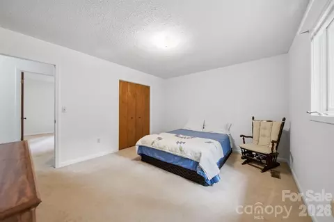 Bedroom - 9197 Apache Dr, Hickory, NC 28601 photo 1 of 5