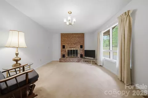 Living - 9197 Apache Dr, Hickory, NC 28601 photo 1 of 2