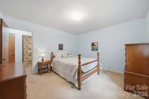 Bedroom - 9197 Apache Dr, Hickory, NC 28601 photo 3 of 5