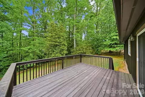 Exterior - 9197 Apache Dr, Hickory, NC 28601 photo 2 of 2