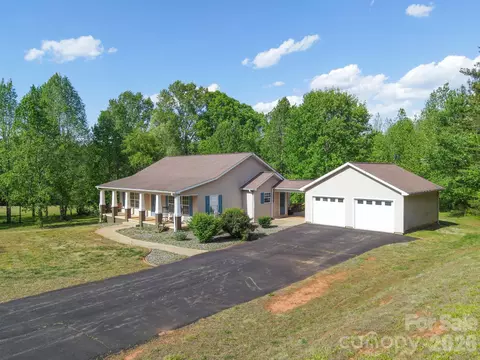 275 Treebark Rd, Statesville, NC 28625