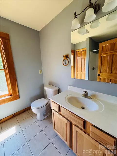 Bath - 103 Woodgate Dr, Bostic, NC 28018 photo 3 of 4