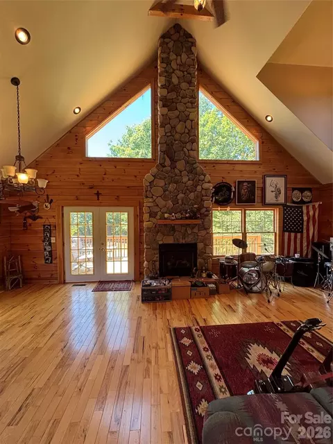 Living - 103 Woodgate Dr, Bostic, NC 28018 photo 2 of 3