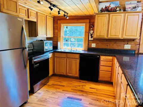 Kitchen - 103 Woodgate Dr, Bostic, NC 28018 photo 2 of 2