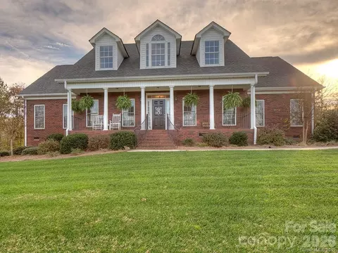 704 Palmers Pl, Rock Hill, SC 29730