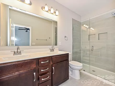 Bath - 25622 Seagull Dr, Lancaster, SC 29720 photo 1 of 2