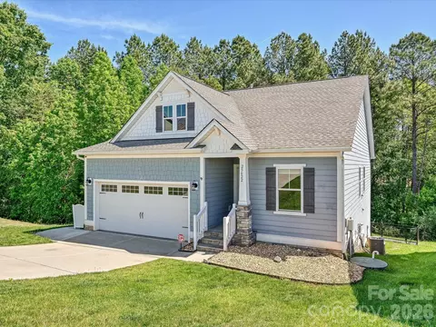 Exterior - 25622 Seagull Dr, Lancaster, SC 29720 photo 2 of 9