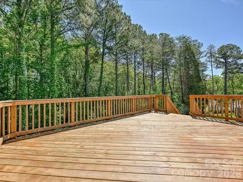 Exterior - 25622 Seagull Dr, Lancaster, SC 29720 photo 8 of 9