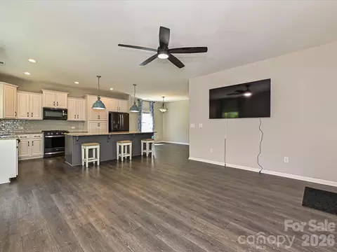 Living - 25622 Seagull Dr, Lancaster, SC 29720 photo 4 of 8