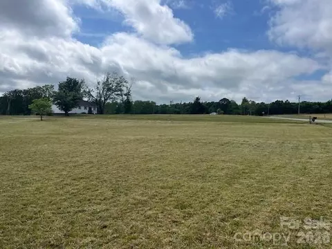 304 Floyd Blackwell Rd, Tryon, NC 28782
