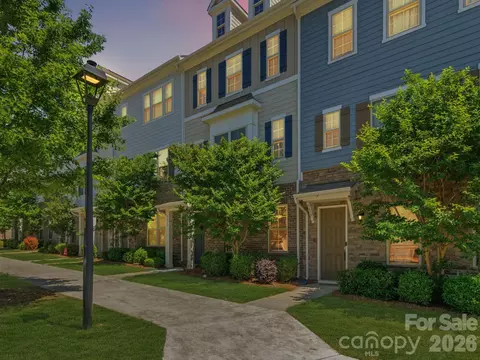 9812 Ainslie Downs St, Charlotte, NC 28273