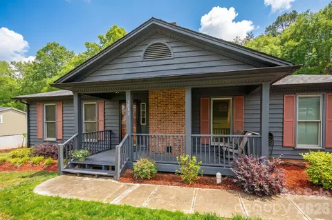1841 Oak Hollow Rd, Gastonia, NC 28054