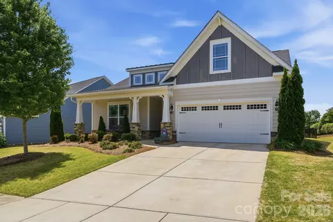 311 Conservancy Dr, Belmont, NC 28012