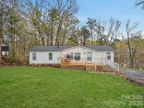 516 Green Willow Dr, Inman, SC 29349