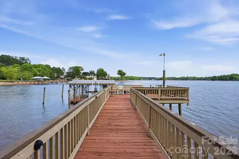 Exterior - 3725 Kingfisher Ln, Terrell, NC 28682 photo 3 of 9
