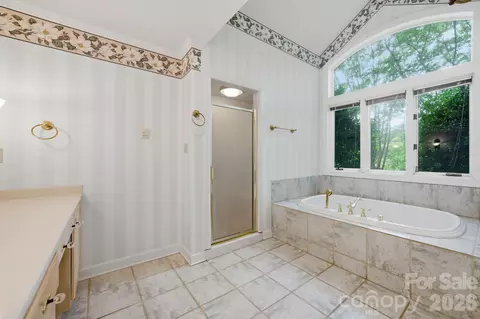 Bath - 3725 Kingfisher Ln, Terrell, NC 28682 photo 3 of 5