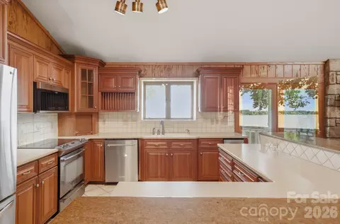 Kitchen - 3725 Kingfisher Ln, Terrell, NC 28682 photo 1 of 3