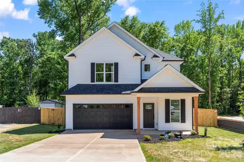 521 Austin Dr, Charlotte, NC 28213