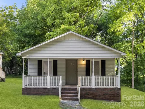704 W Carolina Ave, Bessemer City, NC 28016