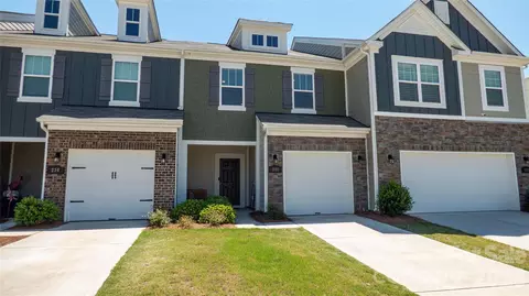 226 Harpers Run Ln, Matthews, NC 28104