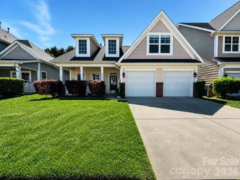 1022 Fleming Ln, Matthews, NC 28104