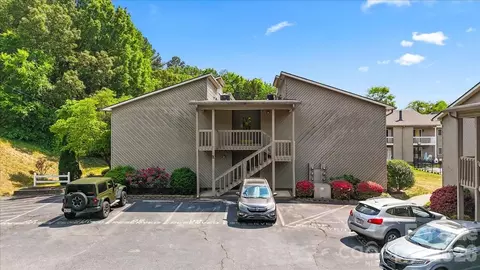 140 Lake Concord Ne D10 Rd NE #D10, Concord, NC 28025