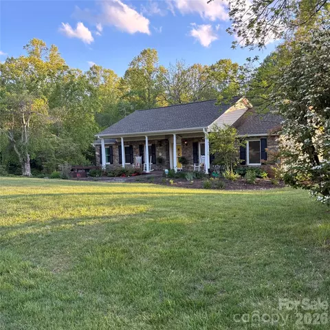 27 Sun Valley Ct, Alexander, NC 28701