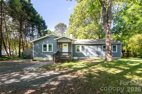 10623 Rozzelles Ferry Rd, Charlotte, NC 28214