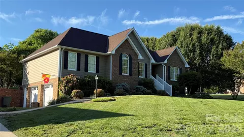 4129 Black Oak Rd, Hickory, NC 28602