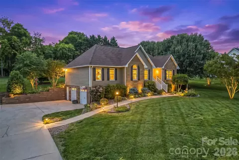 4129 Black Oak Rd, Hickory, NC 28602