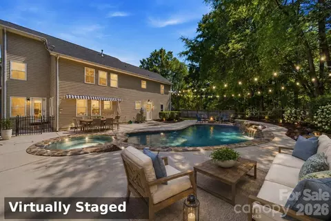 934 Clover Park Dr, Clover, SC 29710
