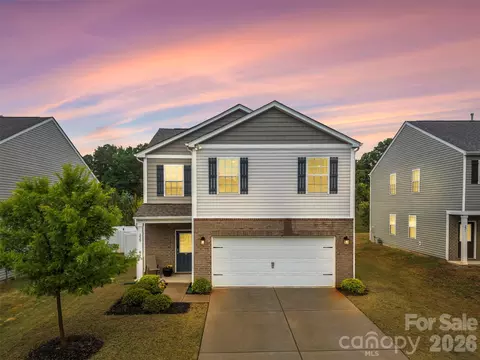 225 Final Stretch Ln, Clover, SC 29710