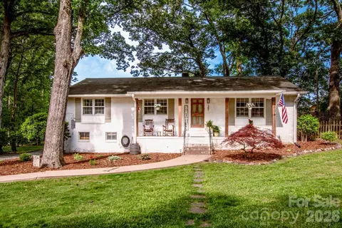 351 Eastwood Dr, Lincolnton, NC 28092