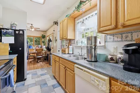 Kitchen - 2225 Bald Creek Rd, Clyde, NC 28721 photo 2 of 2