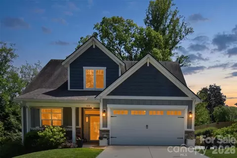 123 White Oak Road Ext, Arden, NC 28704