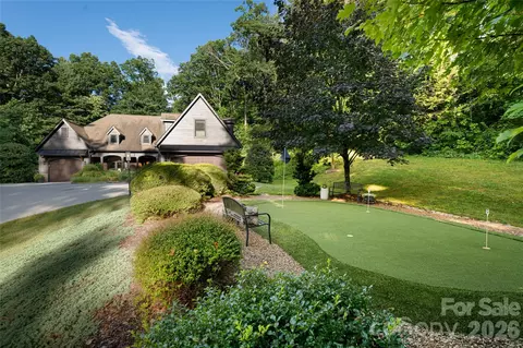 300 White Pine Dr, Hendersonville, NC 28739