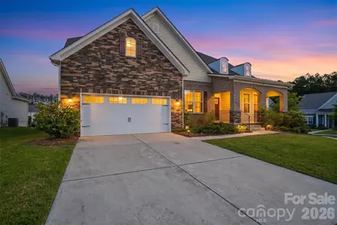 900 Raffaelo Vw, Mount Holly, NC 28120