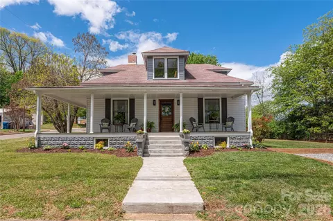 163 Pharr St, Canton, NC 28716