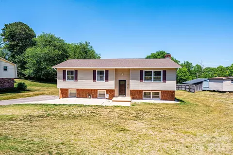 3231 25th Ne St NE, Hickory, NC 28601