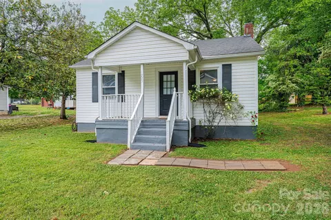 1725 8th Ne Ave NE, Hickory, NC 28601