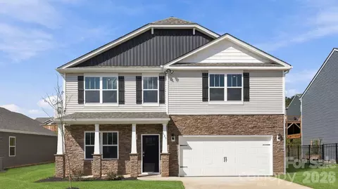 123 Ridgehaven Dr, Waynesville, NC 28786